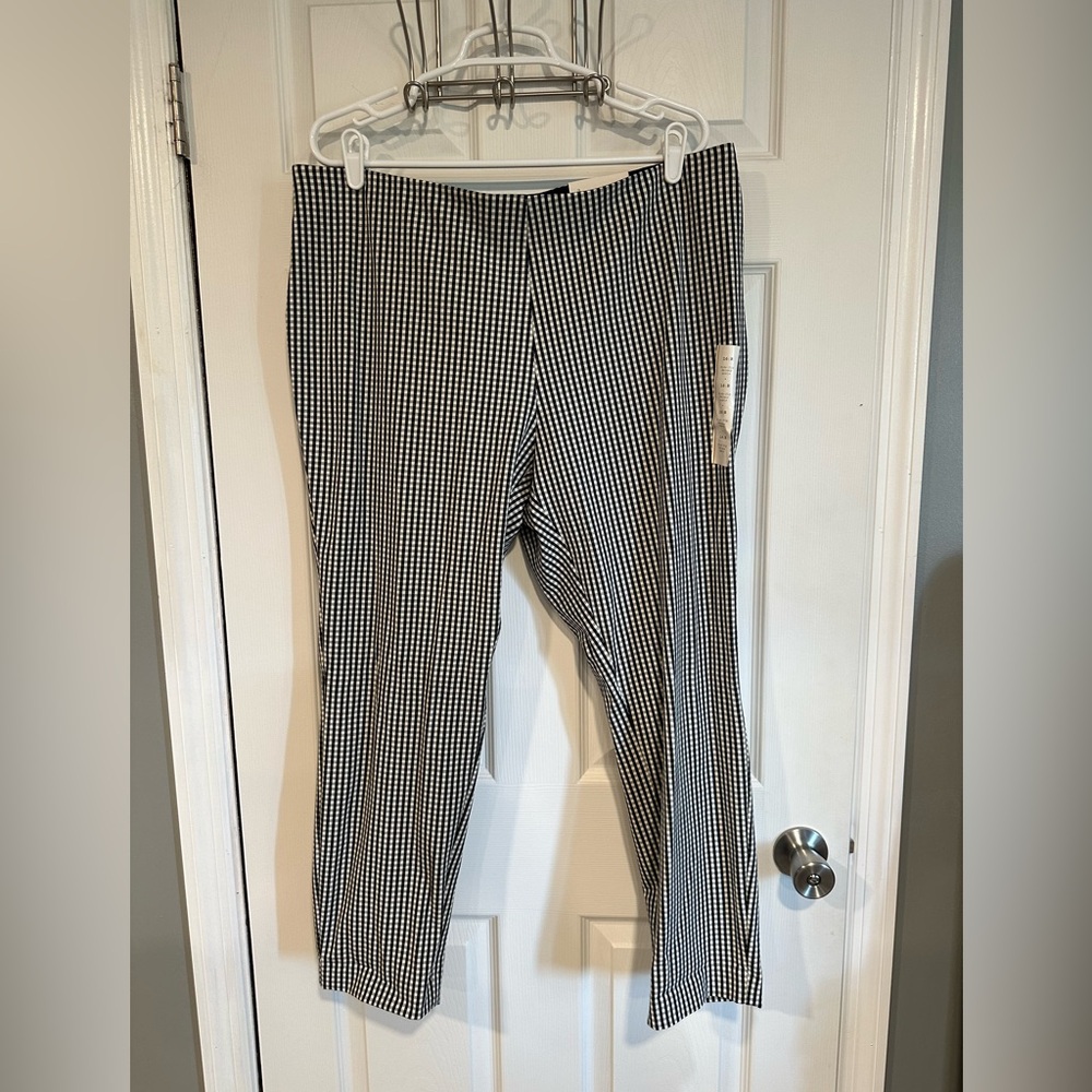 NWT - A New Day Women’s Bi-Stretch Skinny Pants Gingham Print